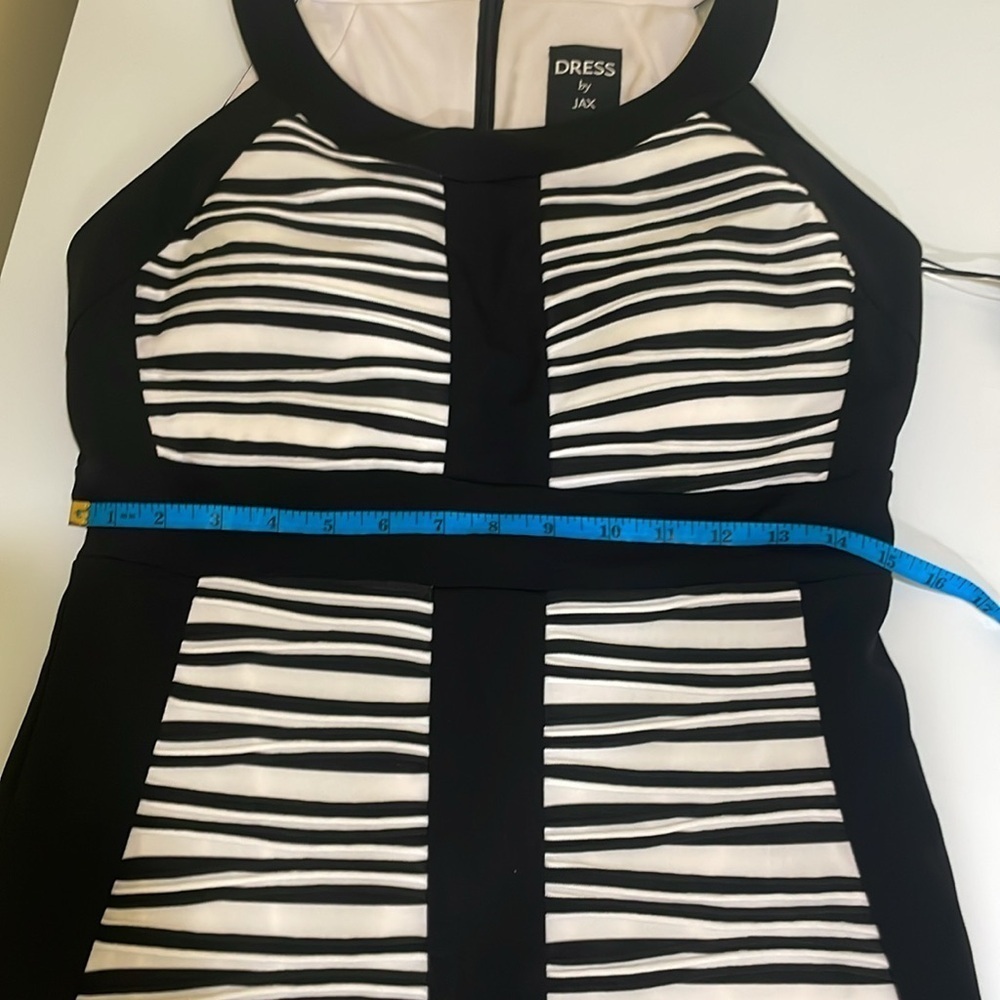Jax Black and White Halter Bodycon Midi Dress with built in Bra /Stretchy Size10 - Picture 10 of 10